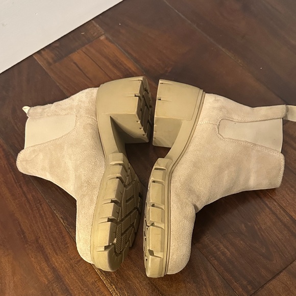 Steve Madden Tan Suede Ankle Boots - Picture 8 of 11
